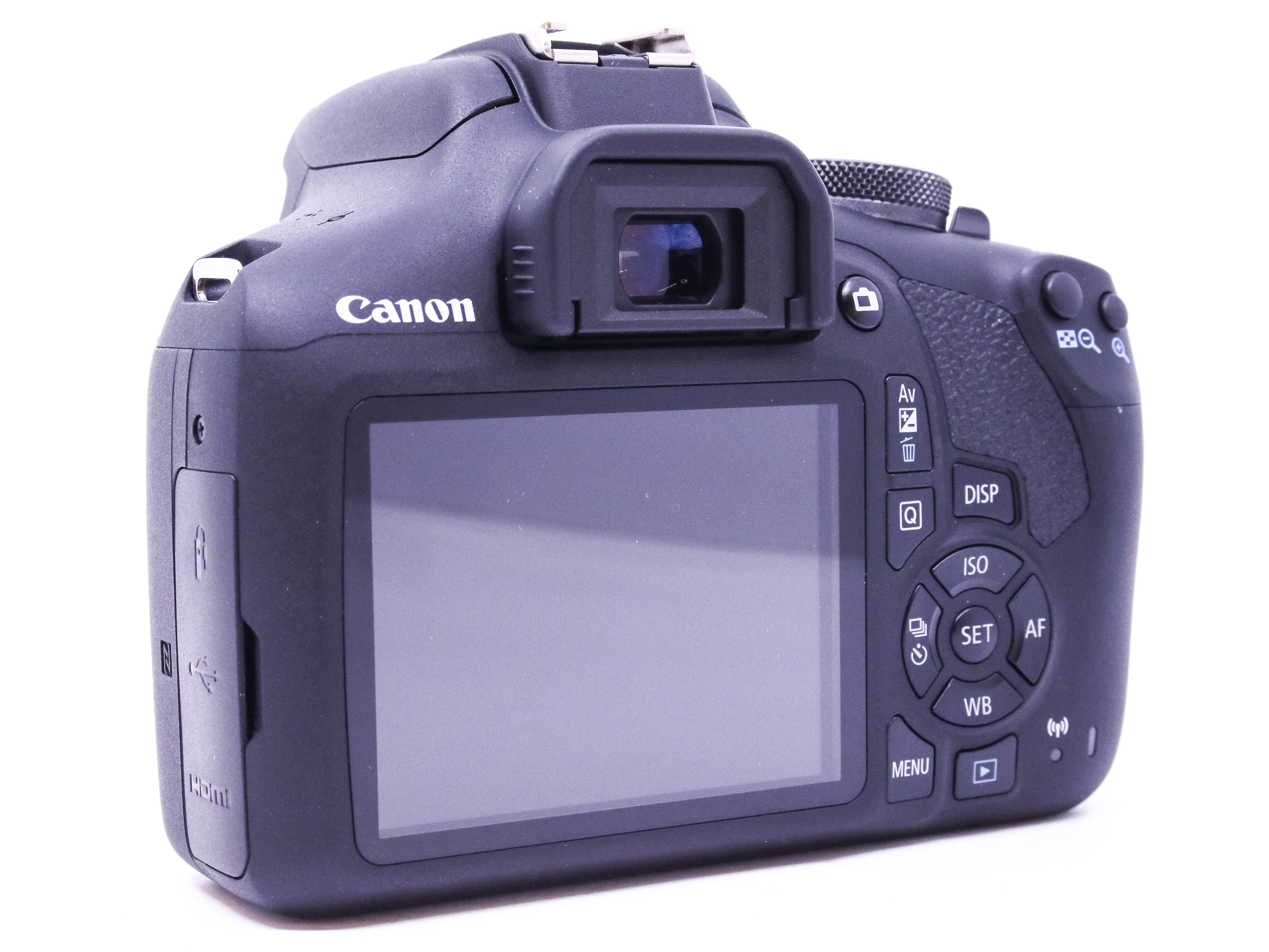 Rear panel of the T7